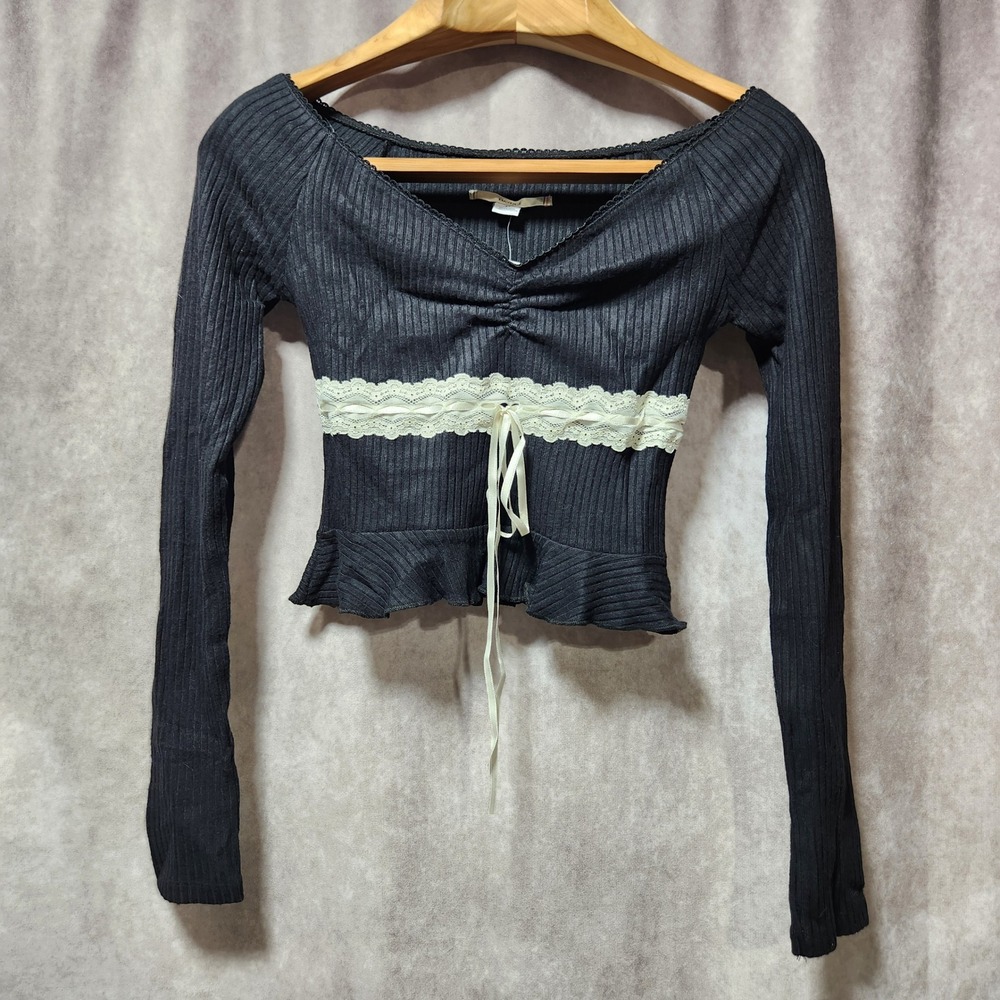 Kimchi Blue Urban Outfitters Black Ribbed Lace Ribbon Peplum Tie Top Small NEW - Picture 3 of 7